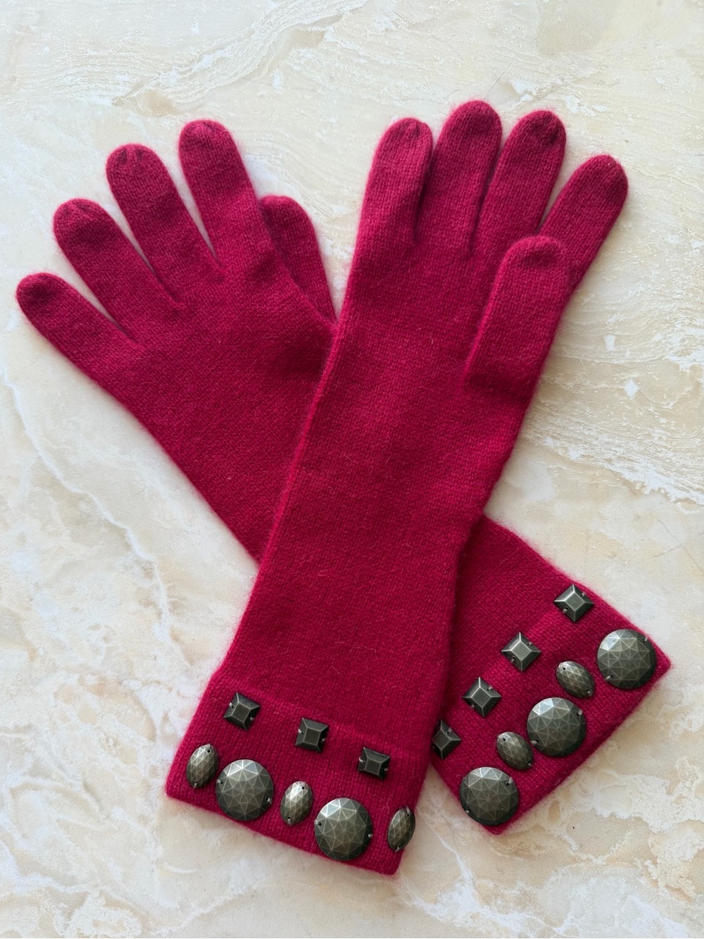 New QI Cashmere Women's Long Stud-Embellished Cashmere Knit Gloves in Deep Berry